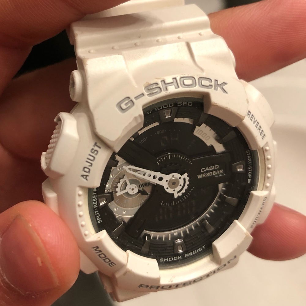 White GShock - Picture 5 of 8